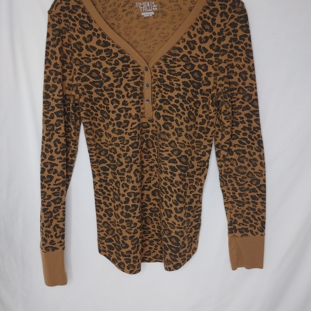 Time & Tru Women's Girls Leopard Animal print long Sleeve Top Small Waffle Knit‎ - Picture 2 of 8